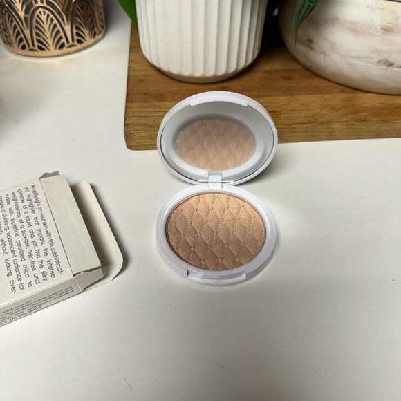 Seraphine botanicals Diamantine Beaming Highlighter NIB - Picture 3 of 3